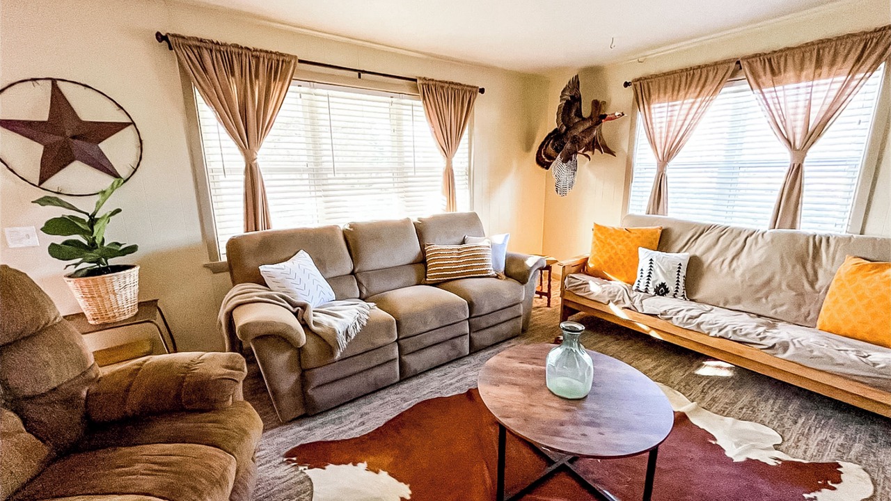 Photo of Livingroom in Smithville