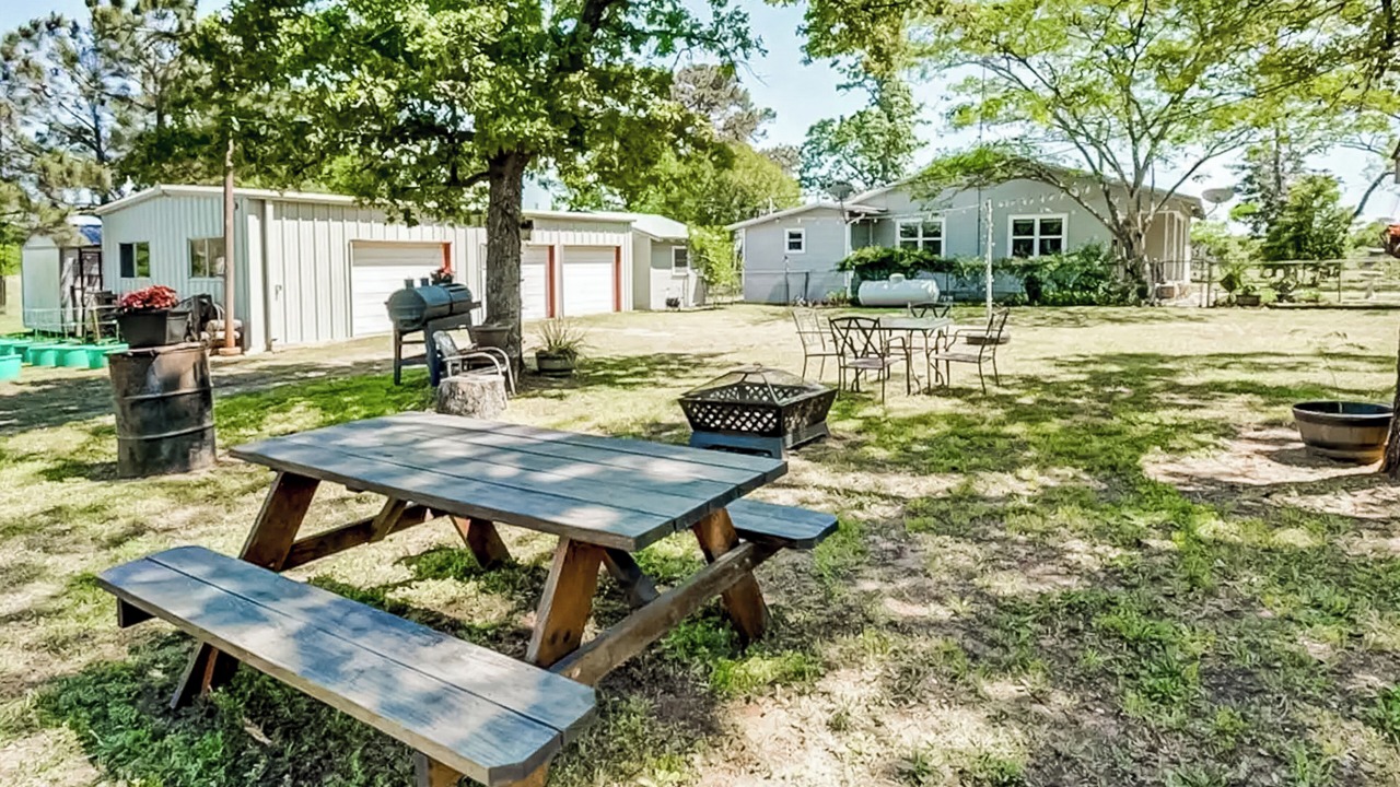 Photo of Outdoor in Smithville