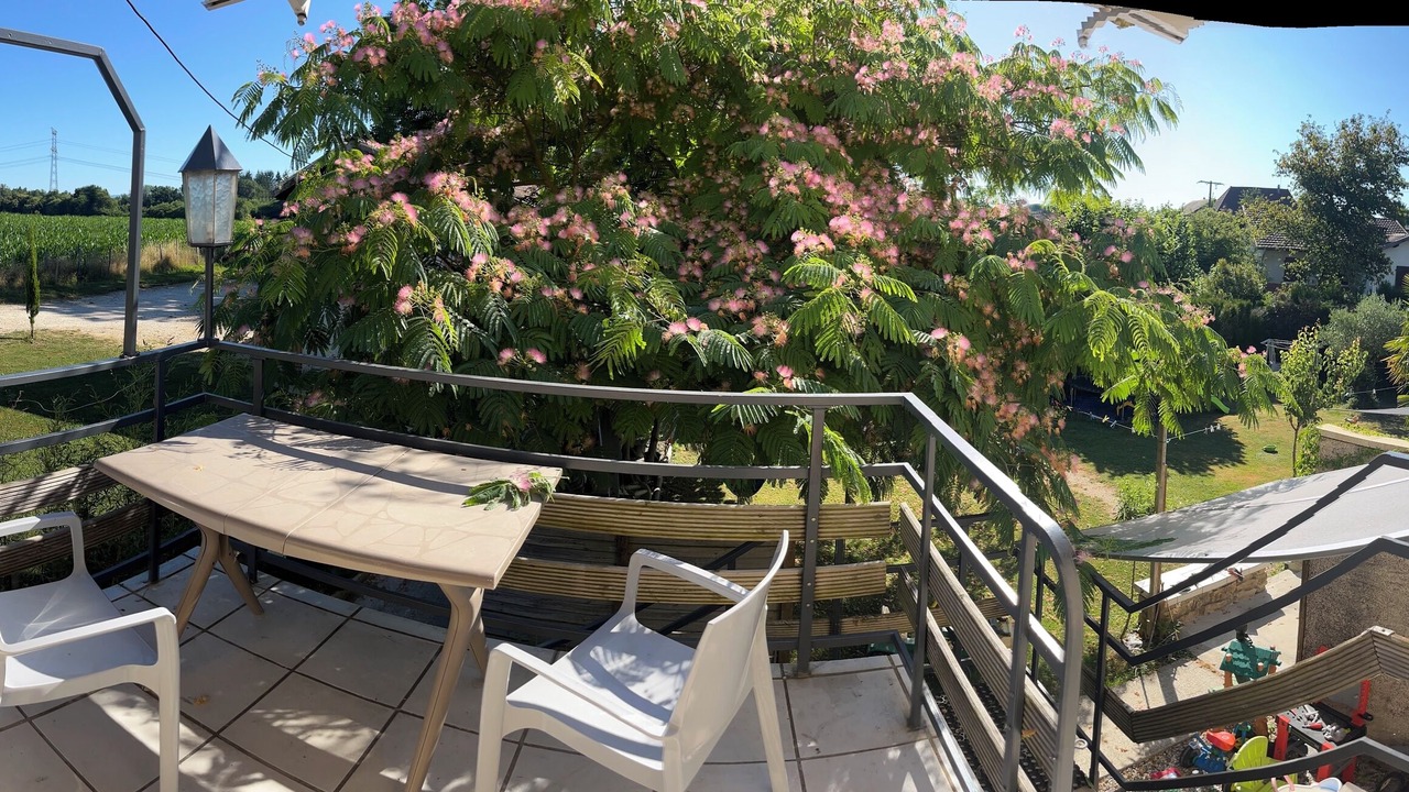 Photo of Patio Balcony in Faverges-de-la-Tour