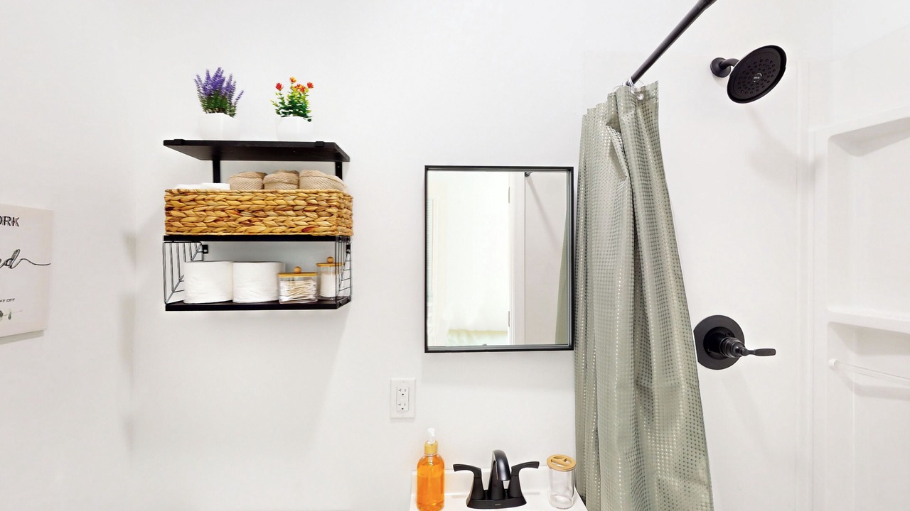 Photo of Bathroom in Windsor Hills