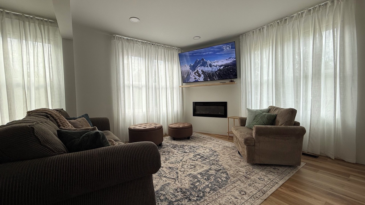 Photo of Livingroom in Lake Erie Beach
