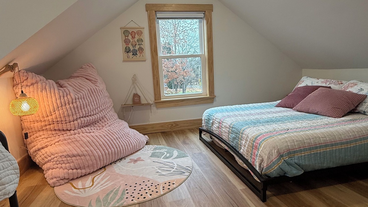 Photo of Bedroom in Lake Erie Beach