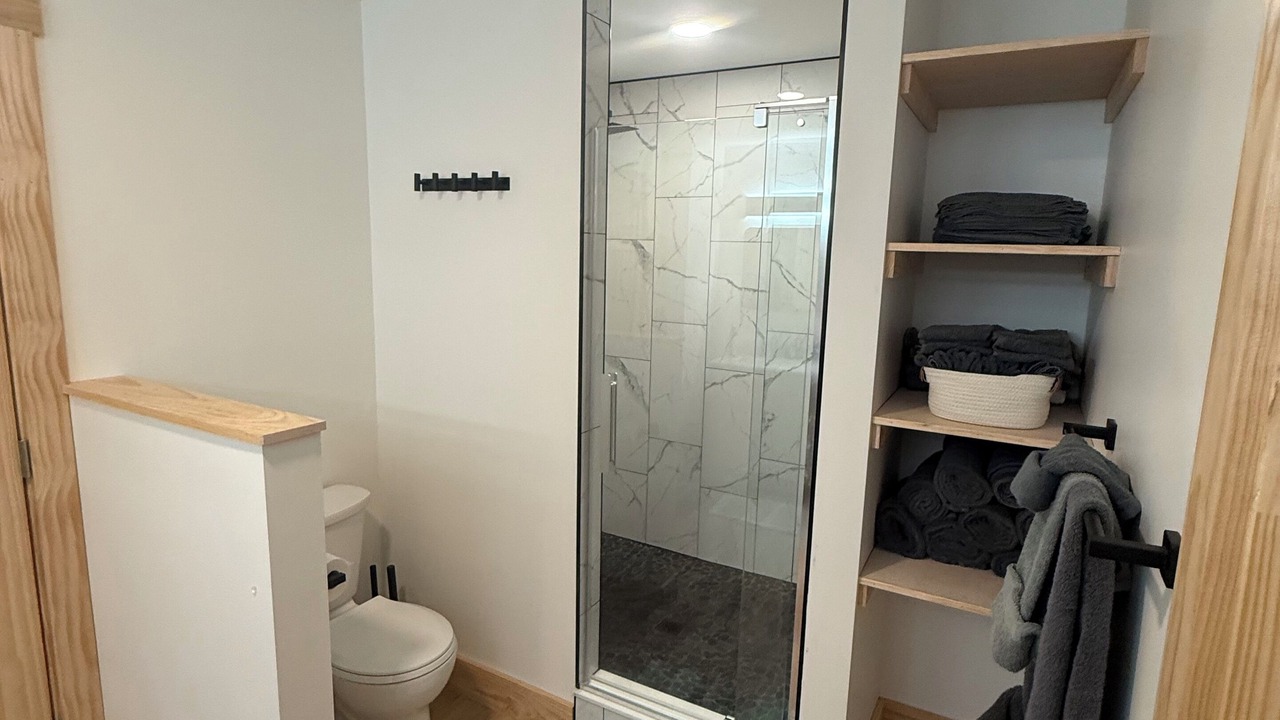 Photo of Bathroom in Lake Erie Beach