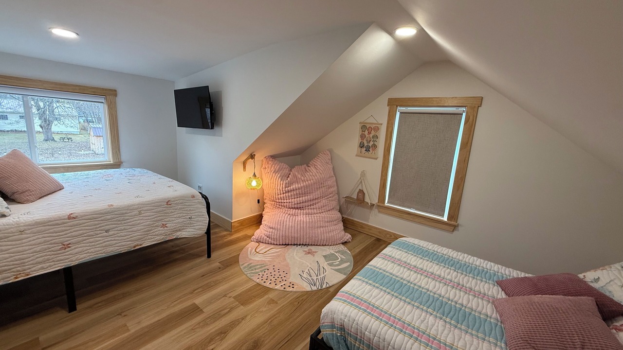 Photo of Bedroom in Lake Erie Beach