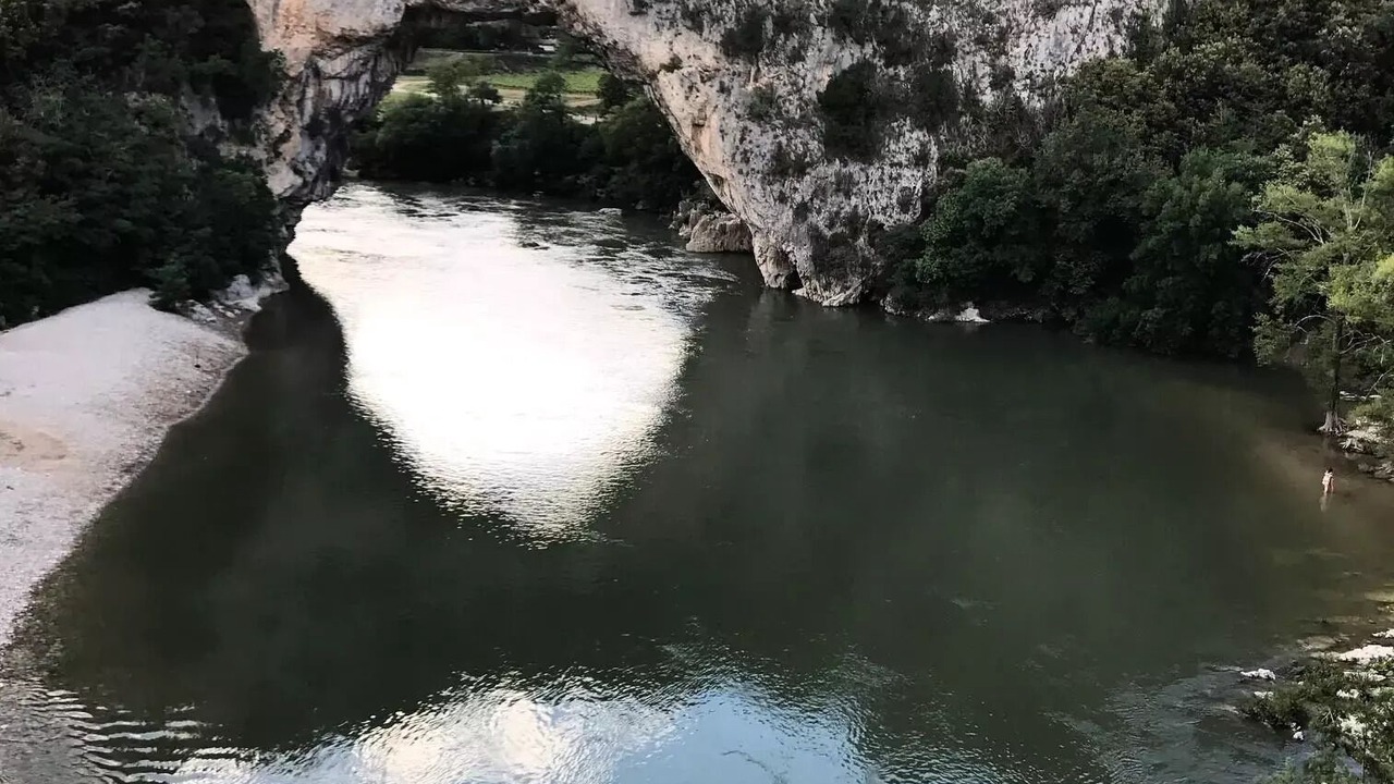 Photo of Others in Ribes