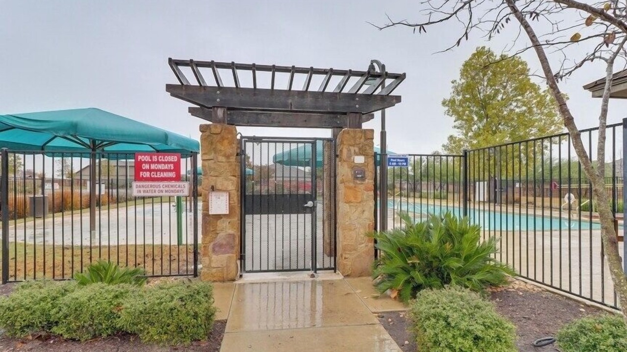 Photo of Outdoor in Manor