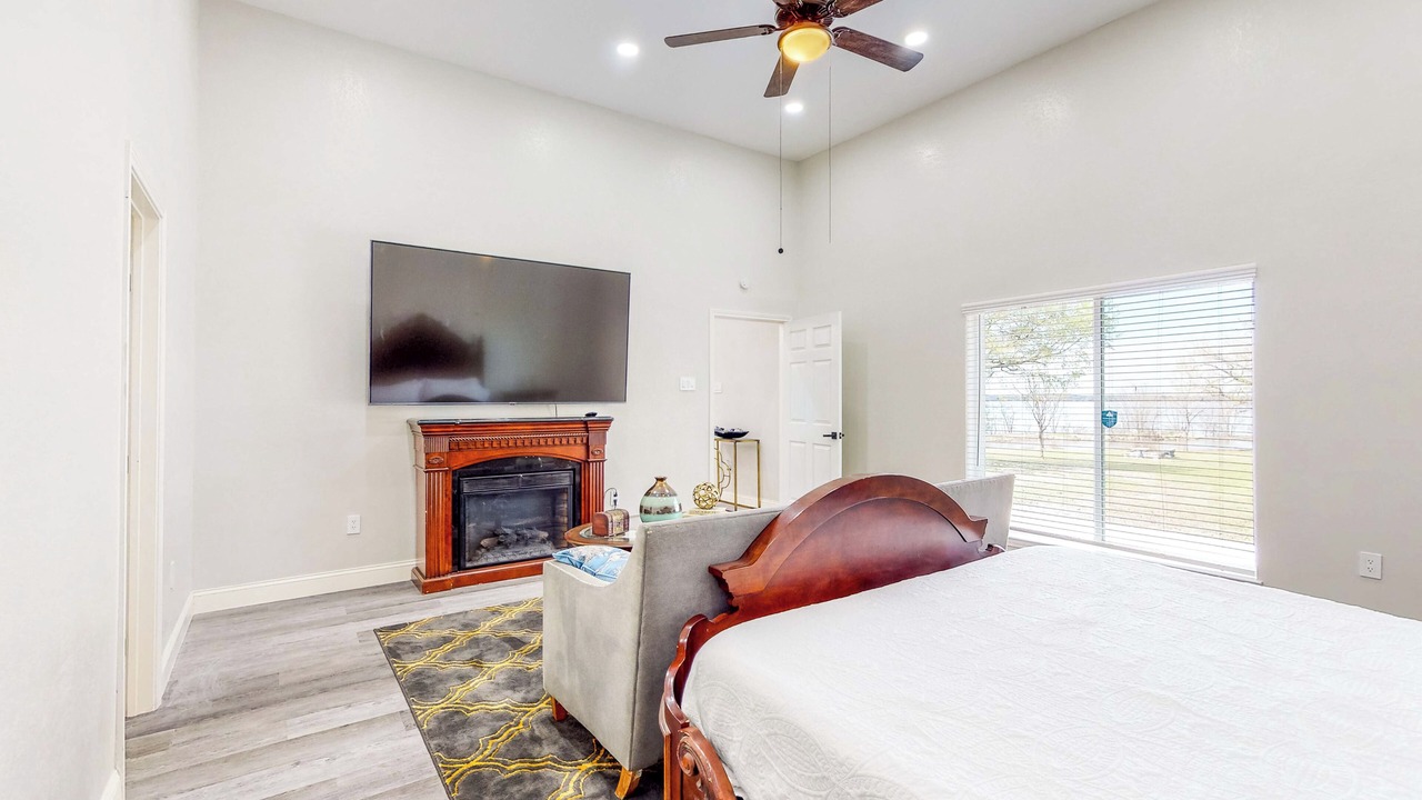 Photo of Bedroom in Quinlan