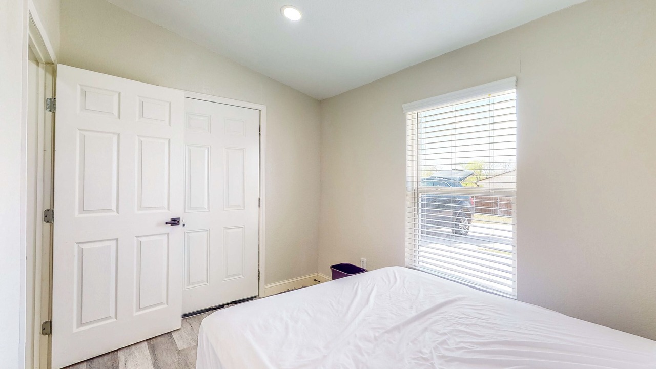 Photo of Bedroom in Quinlan