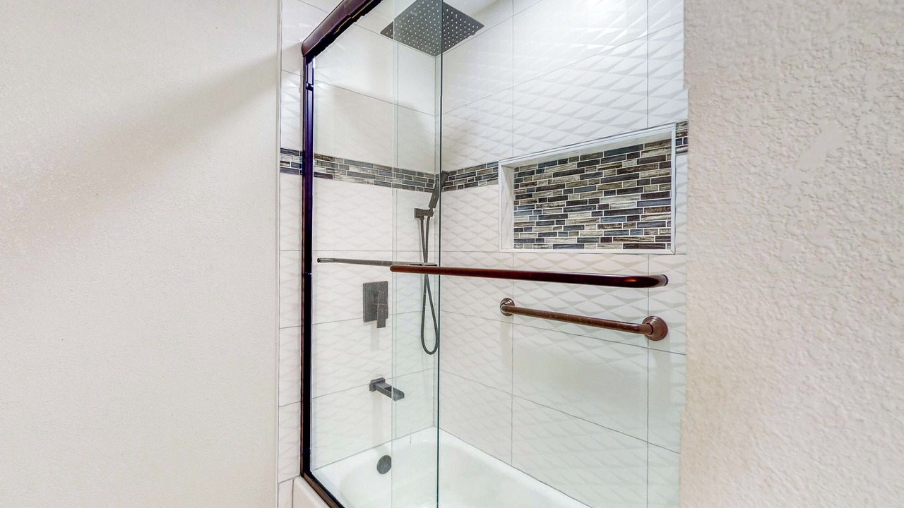 Photo of Bathroom in Quinlan