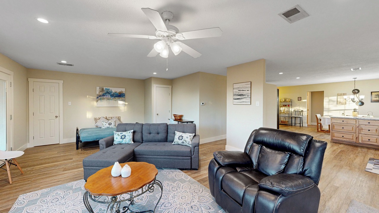 Photo of Livingroom in Pipe Creek