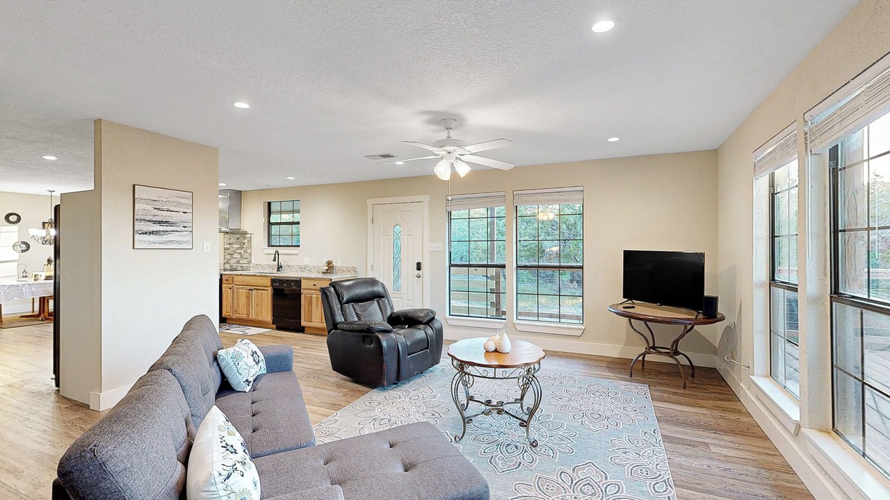Photo of Livingroom in Pipe Creek