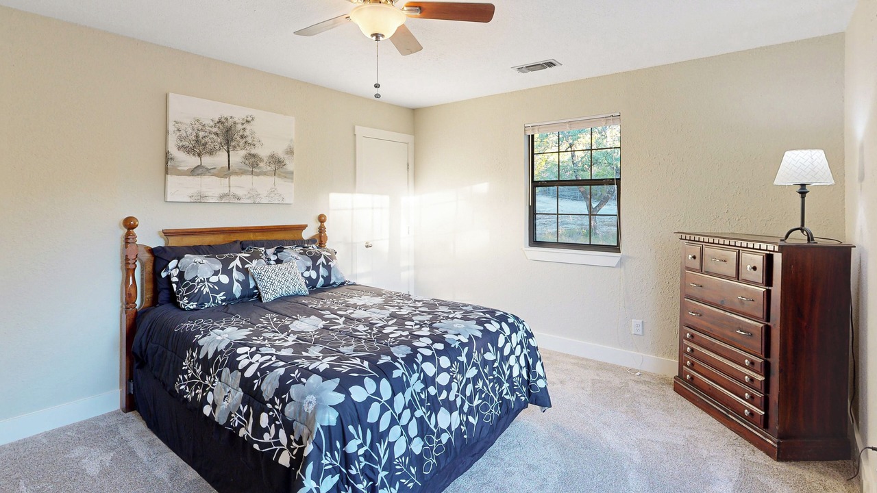 Photo of Bedroom in Pipe Creek