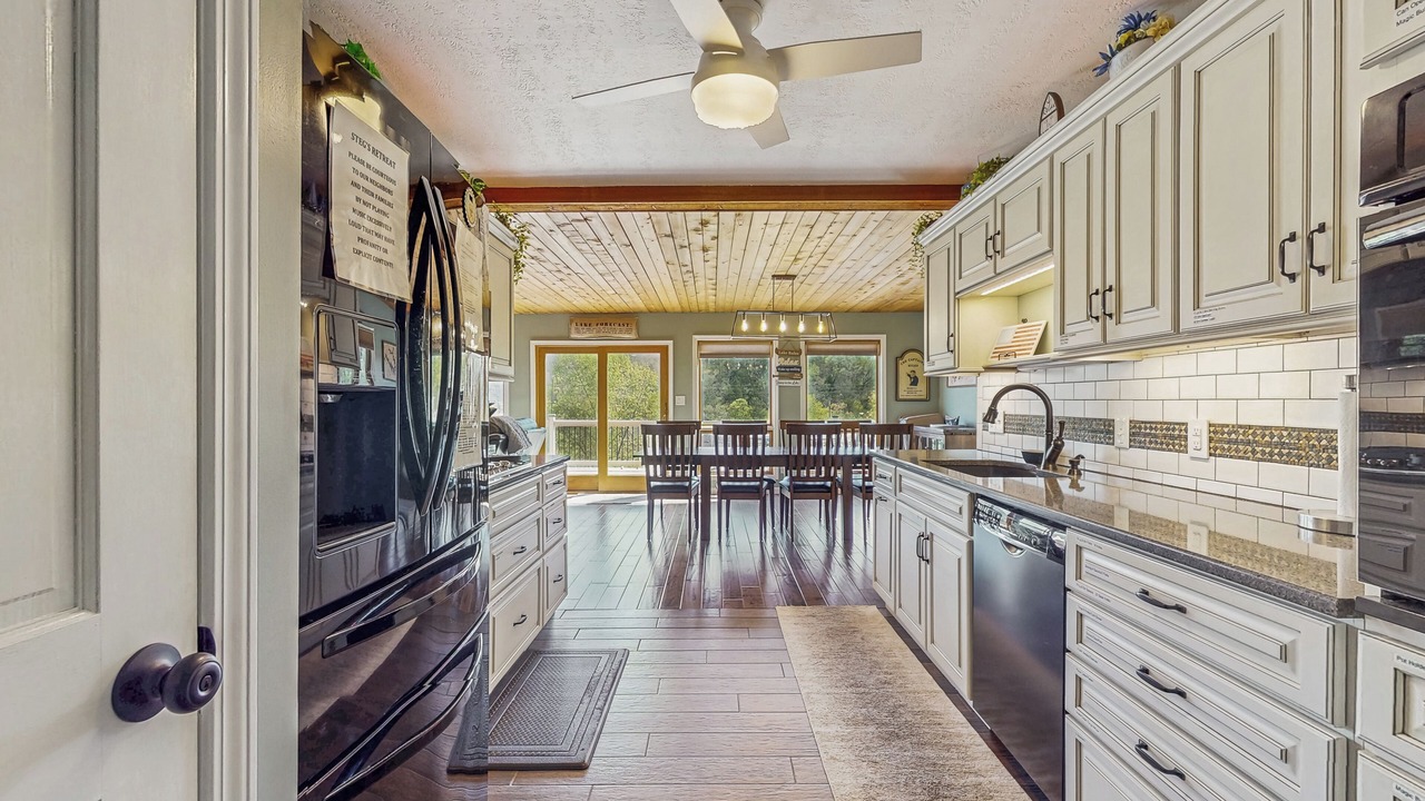 Photo of Kitchen in Caryville