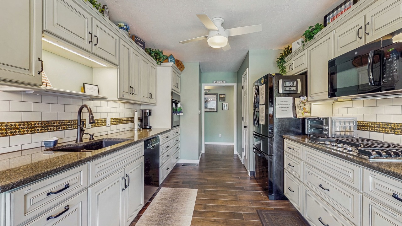 Photo of Kitchen in Caryville