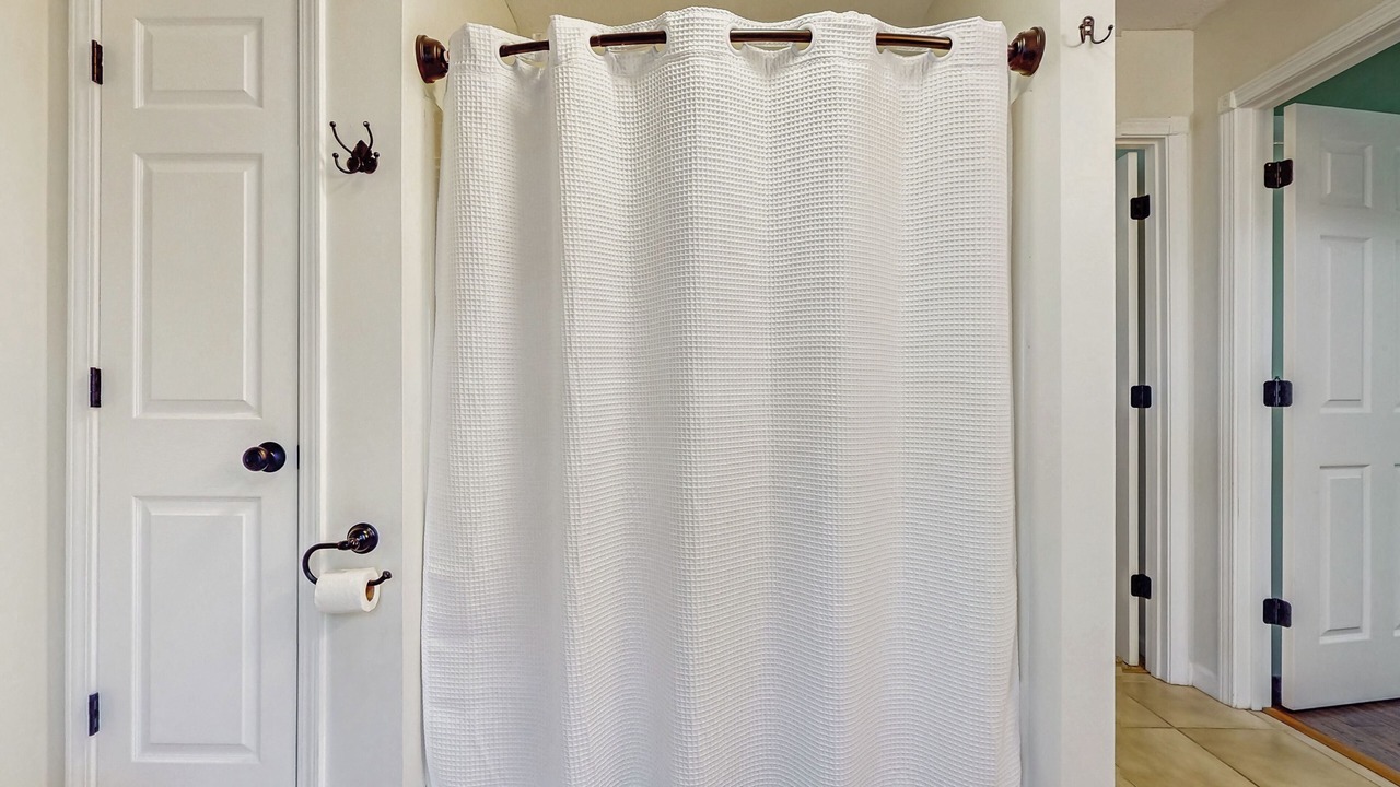 Photo of Bathroom in Caryville