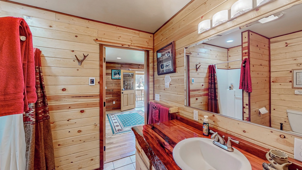 Photo of Bathroom in Garden Valley
