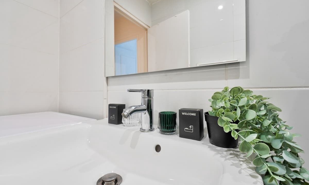 Photo of Bathroom in Centre