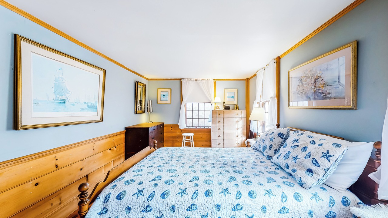 Photo of Bedroom in Madaket