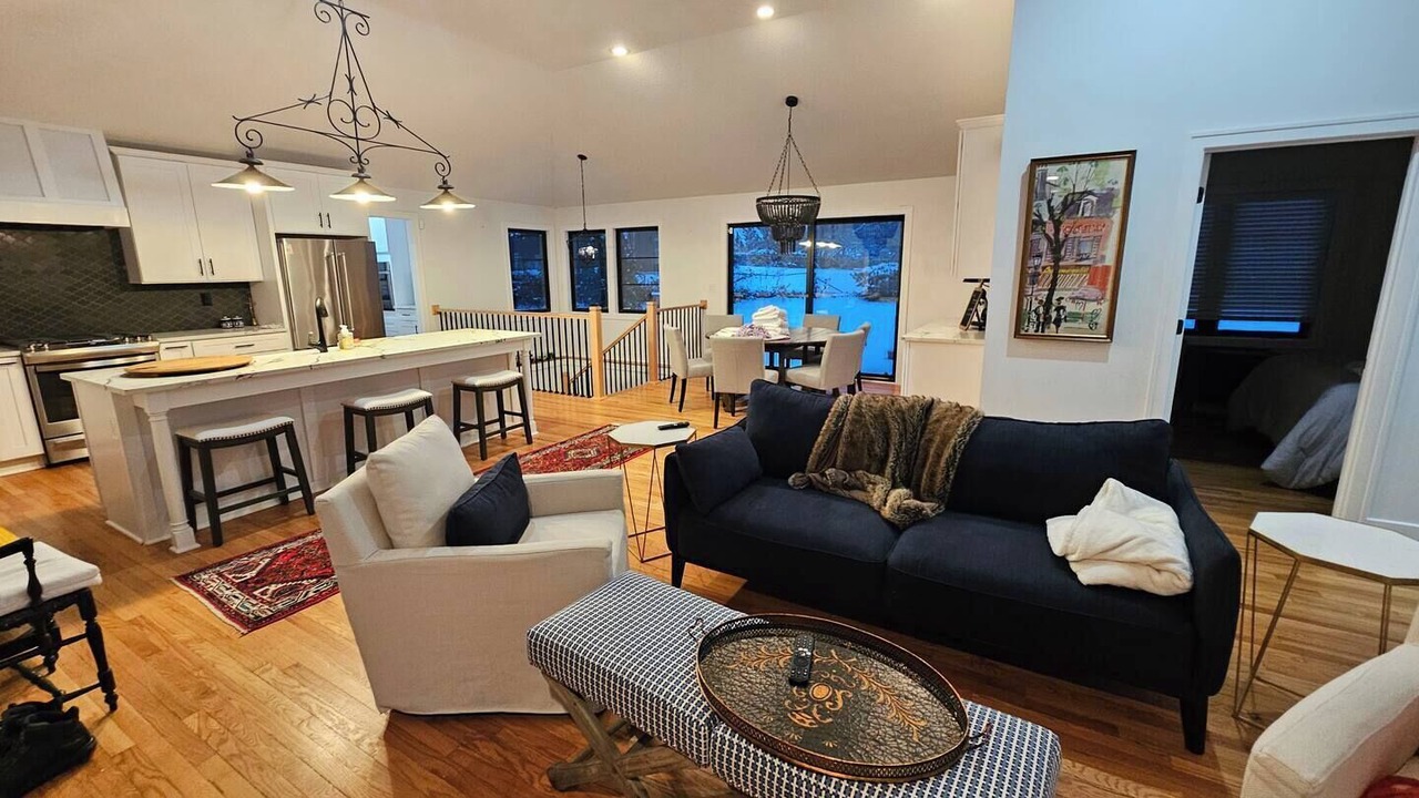 Photo of Livingroom in Leawood
