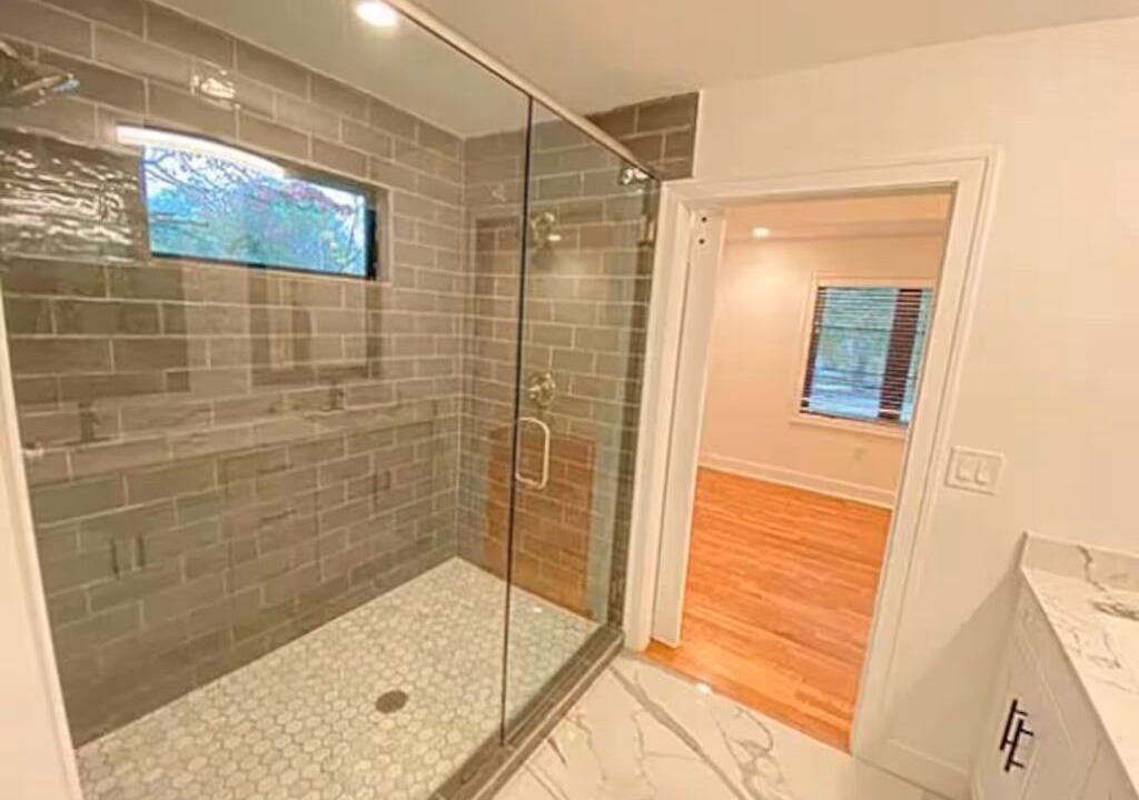 Photo of Bathroom in Leawood