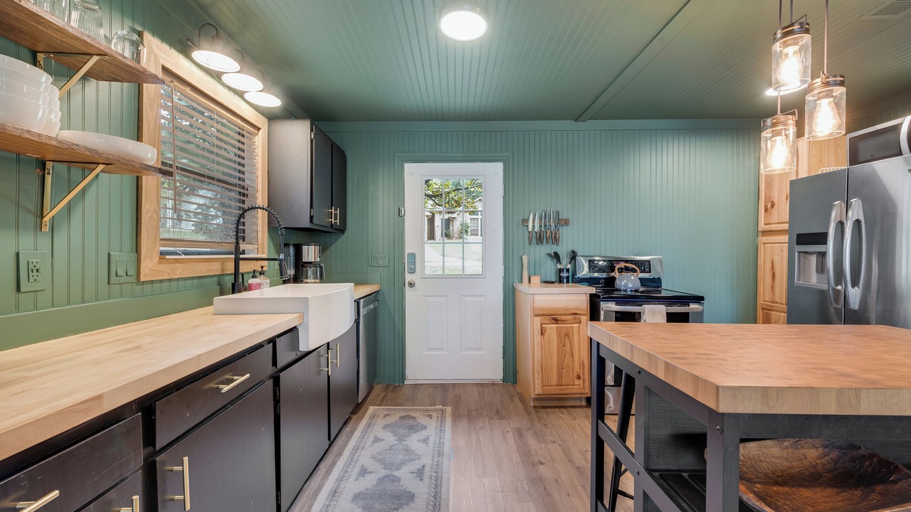 Photo of Kitchen in Gun Barrel City