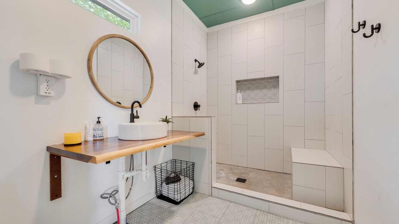 Photo of Bathroom in Gun Barrel City