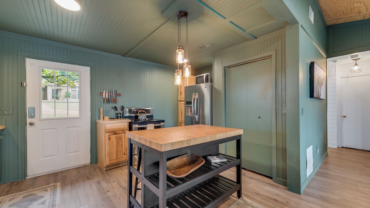 Photo of Kitchen in Gun Barrel City