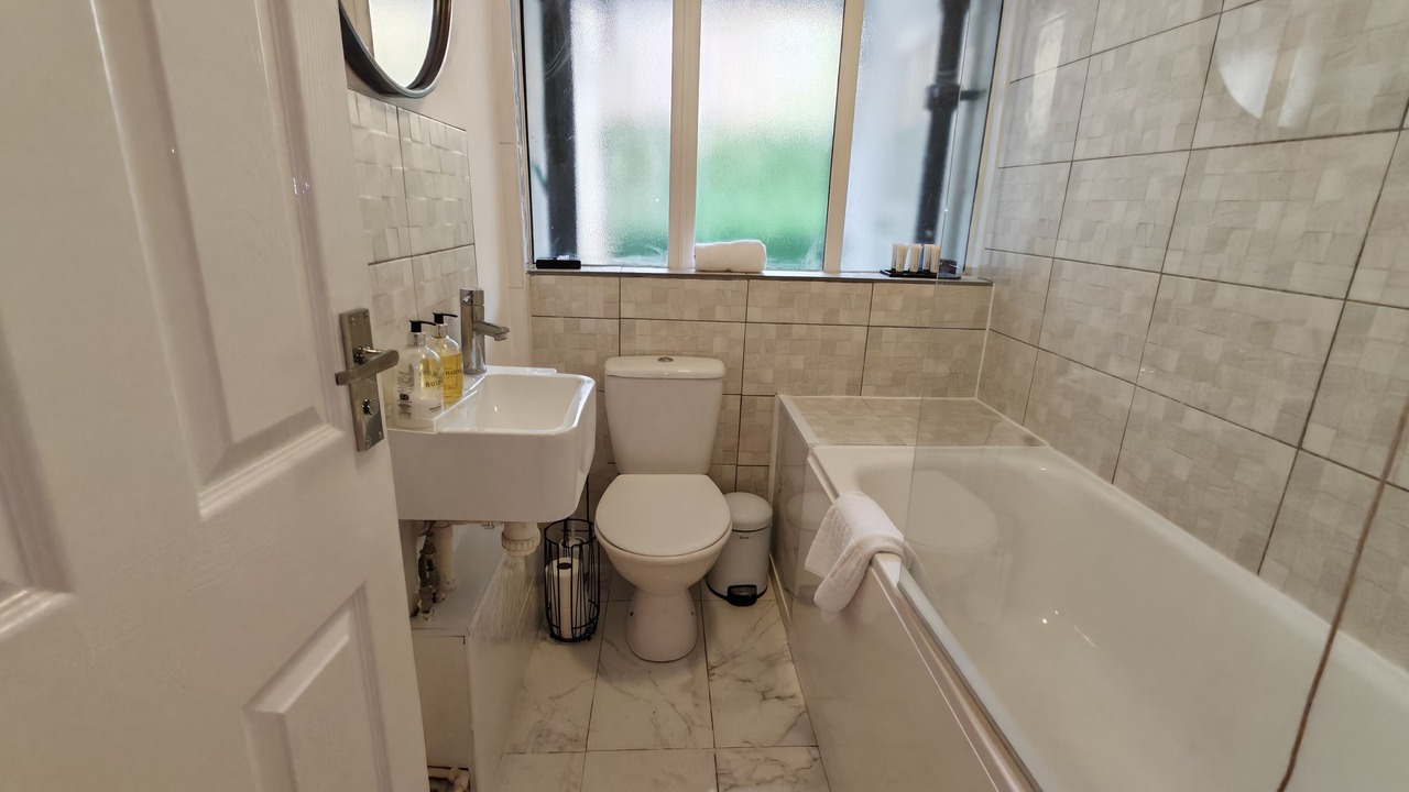 Photo of Bathroom in Finsbury