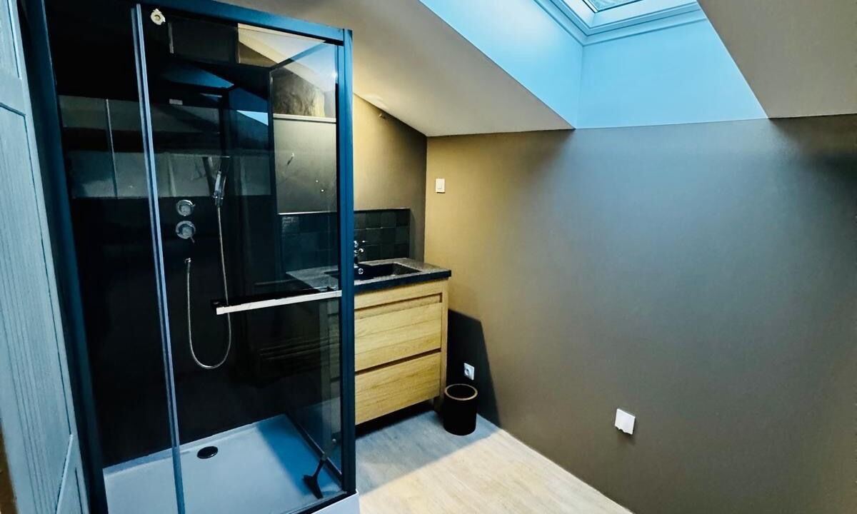 Photo of Bathroom in Saint-Sauvant