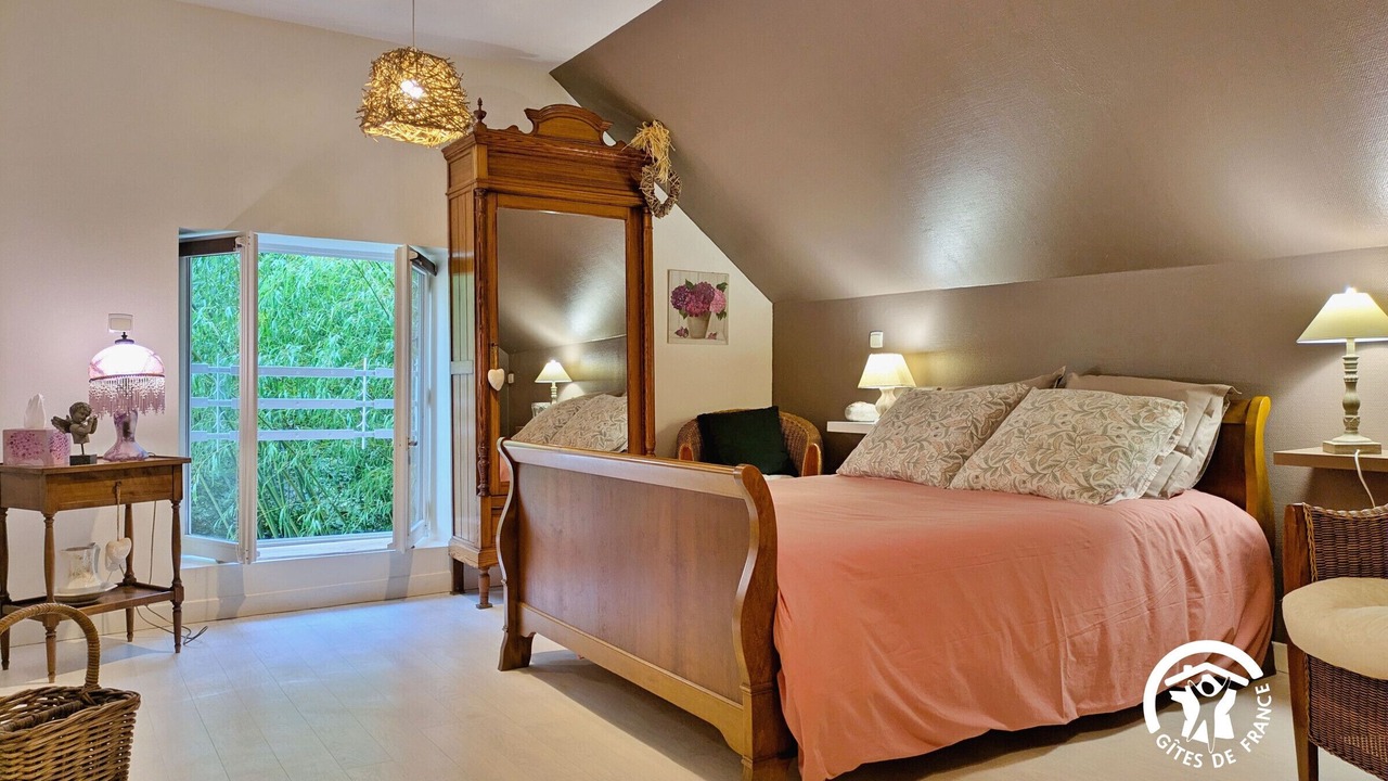 Photo of Bedroom in Louverne