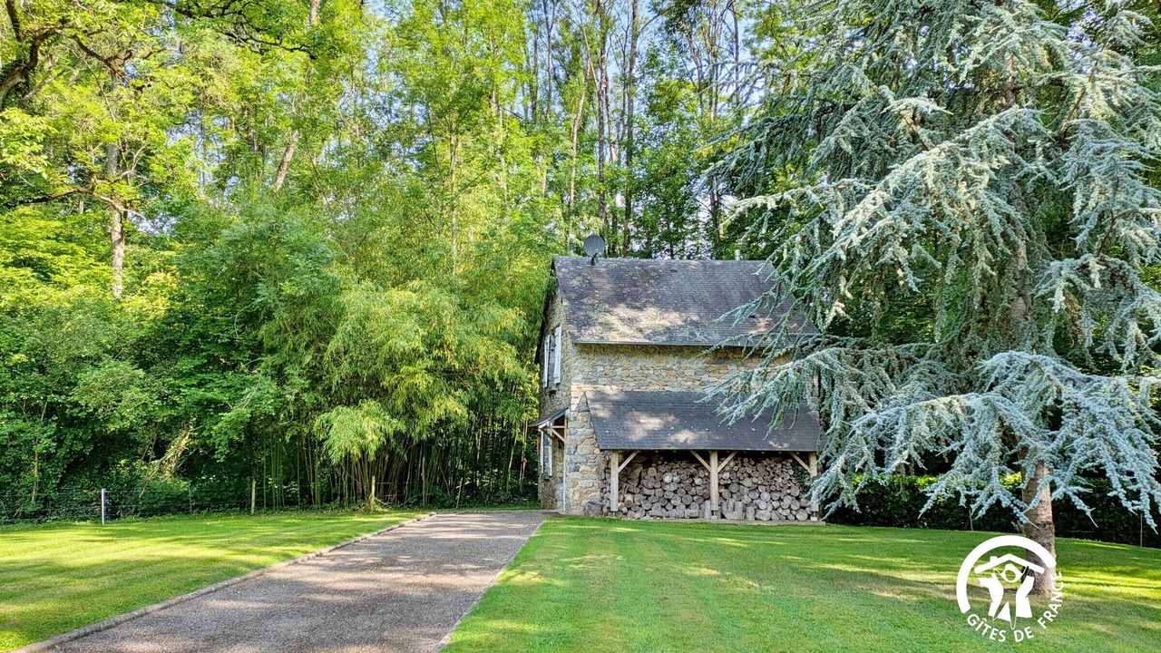 Photo of Outdoor in Louverne