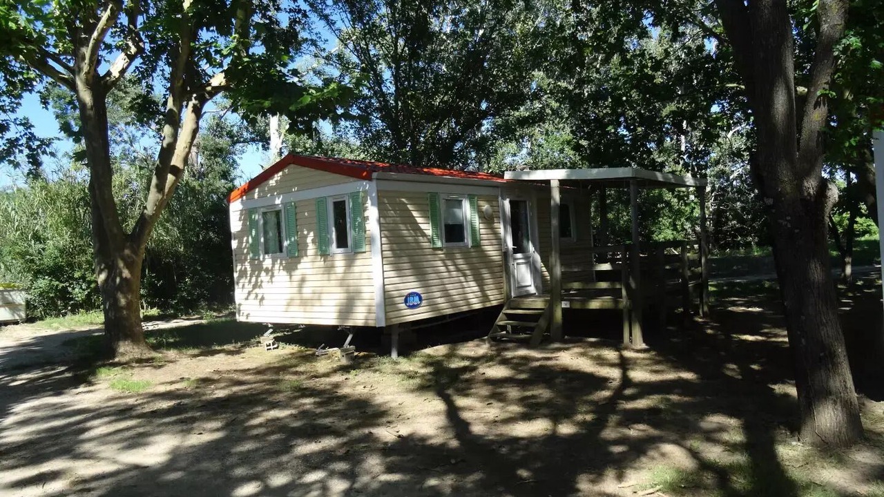 Photo of Outdoor in Saint-Julien-de-Peyrolas
