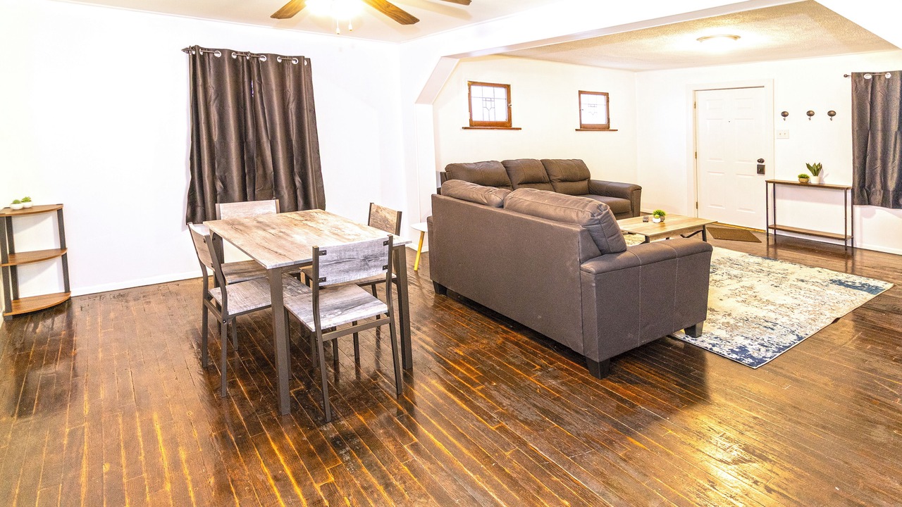 Photo of Livingroom in Jennings