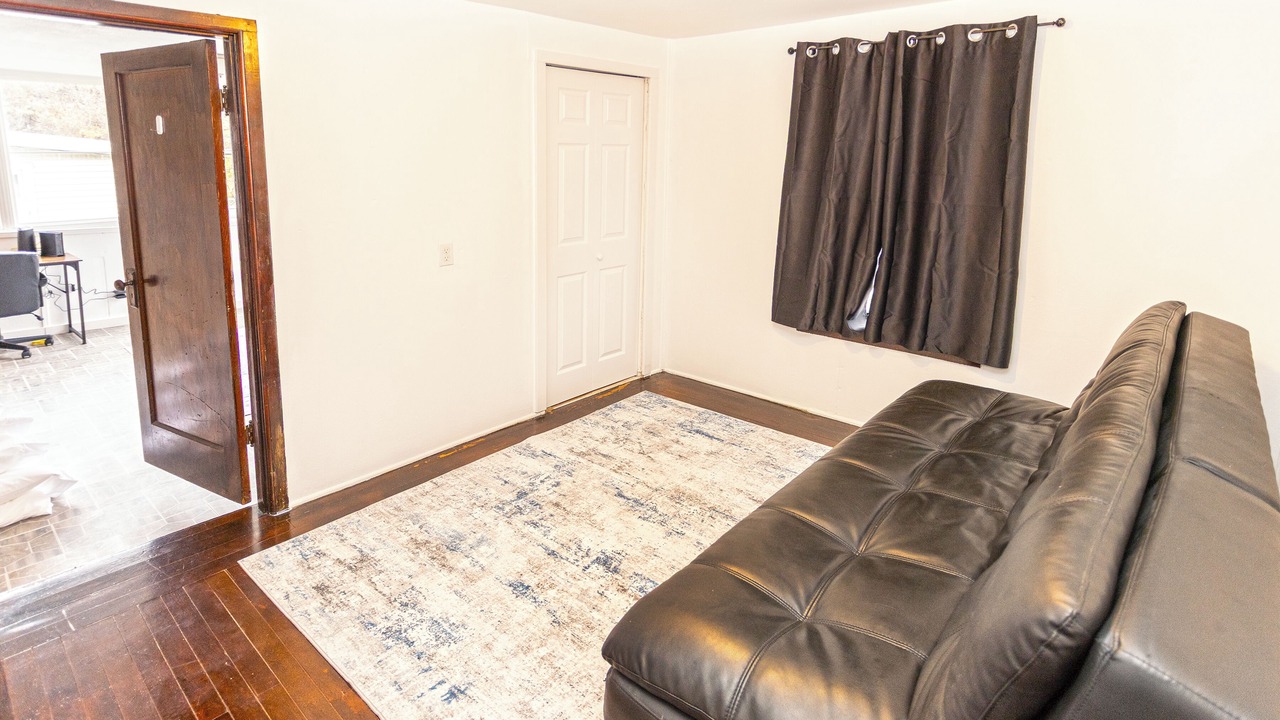 Photo of Livingroom in Jennings