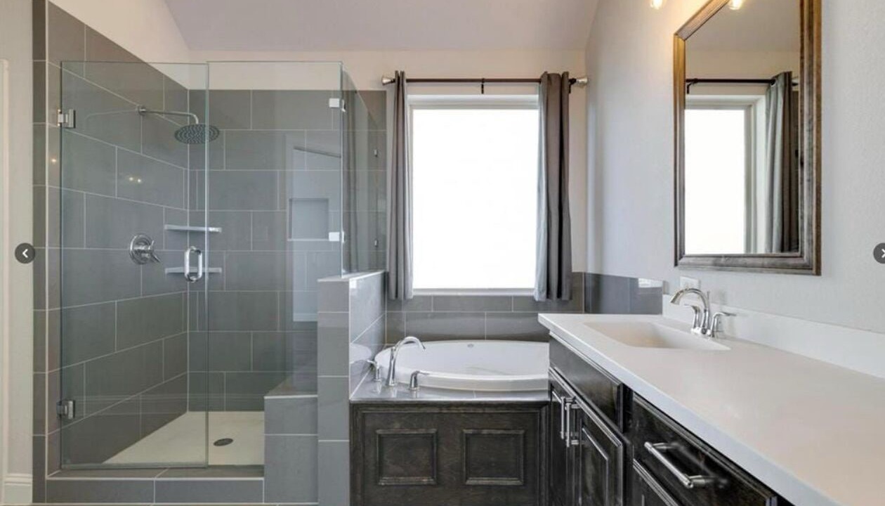Photo of Bathroom in Aubrey