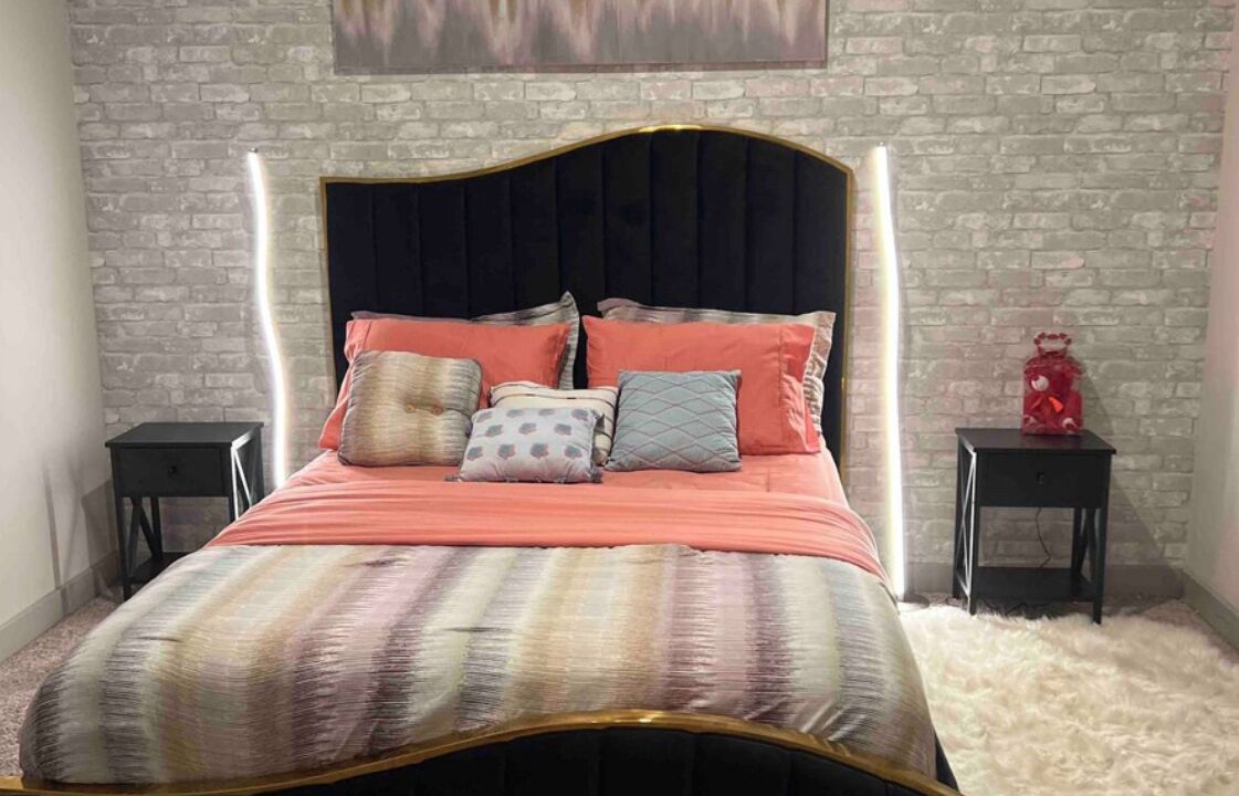 Photo of Bedroom in Aubrey
