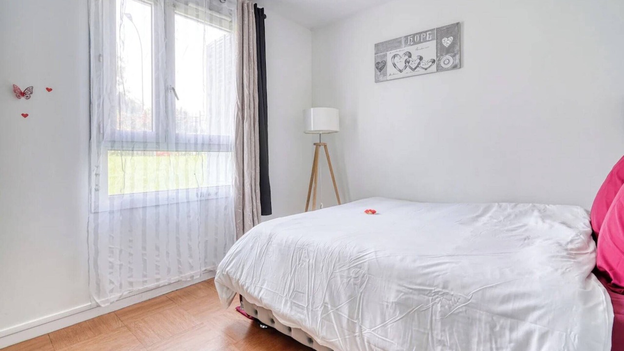 Photo of Bedroom in L'Hay-les-Roses