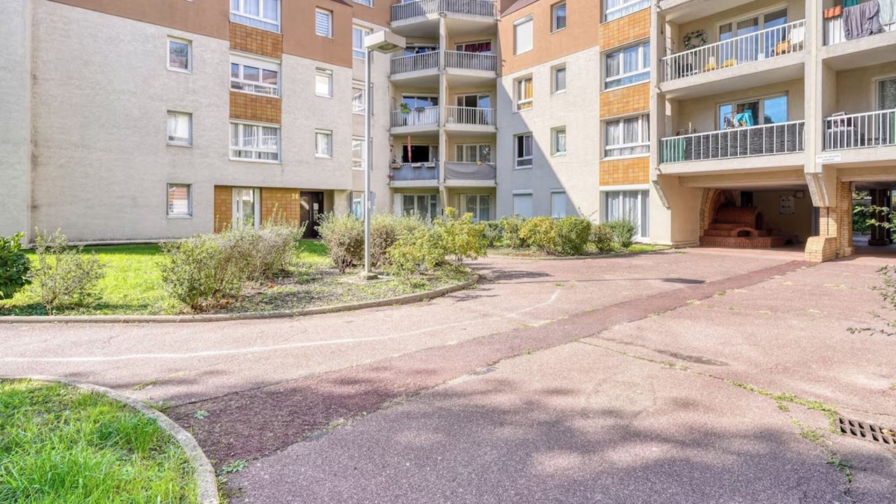 Photo of Outdoor in L'Hay-les-Roses