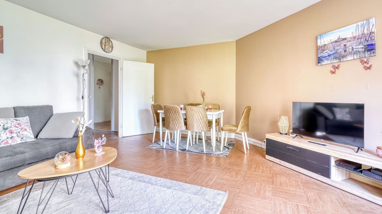 Photo of Livingroom in L'Hay-les-Roses