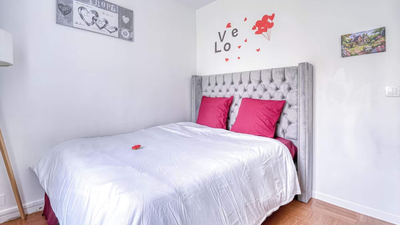 Photo of Bedroom in L'Hay-les-Roses