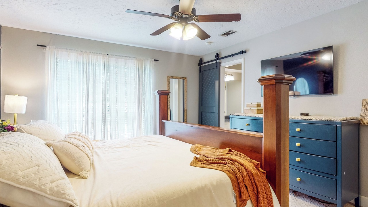 Photo of Bedroom in Tomball