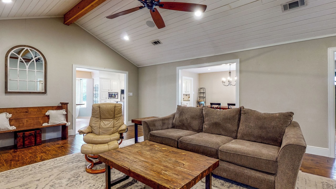 Photo of Livingroom in Tomball