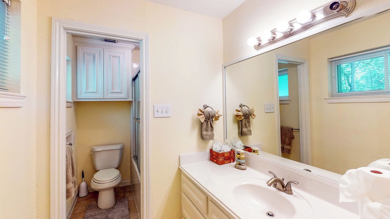 Photo of Bathroom in Cape Royale