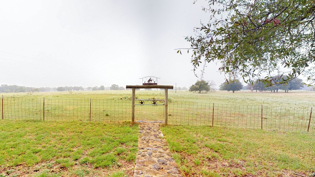 Photo of Outdoor in Groesbeck