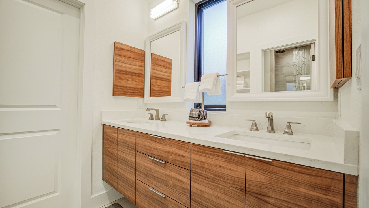 Photo of Bathroom in Mahncke Park