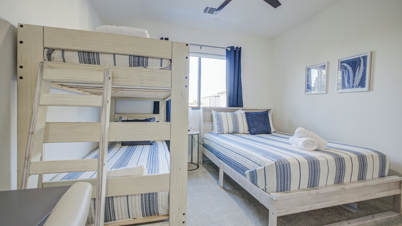Photo of Bedroom in Mahncke Park