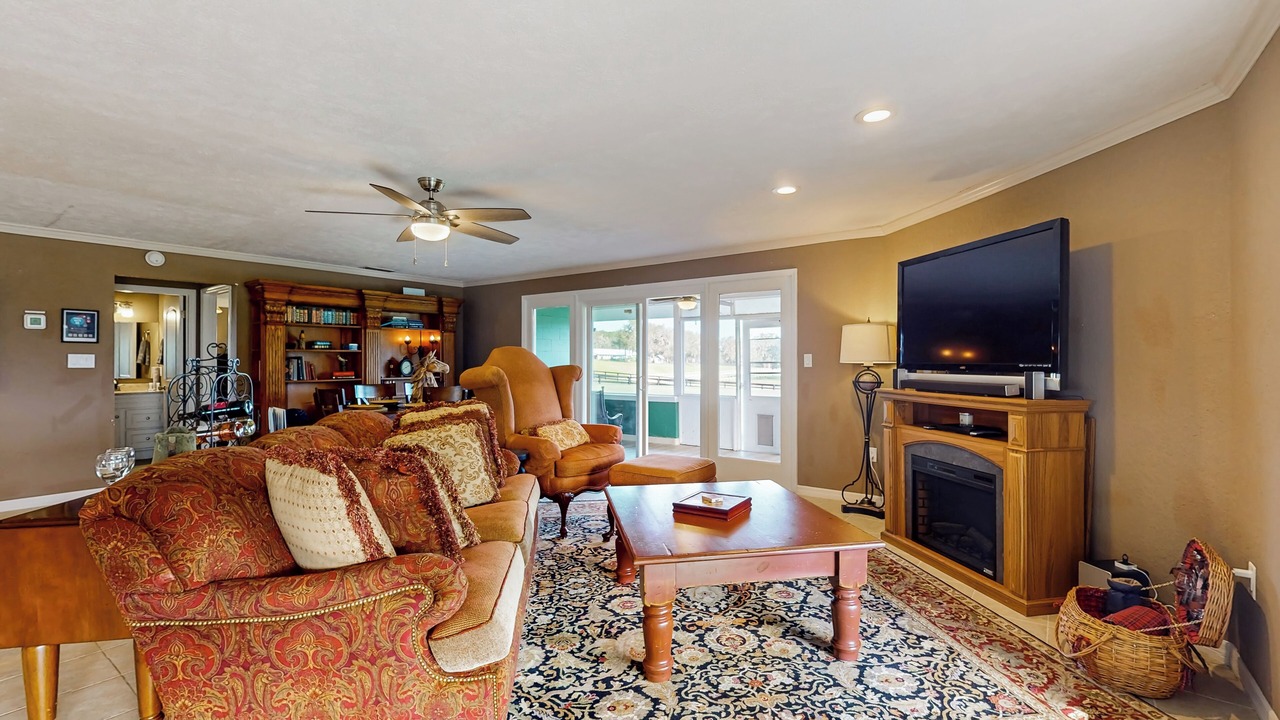 Photo of Livingroom in Micanopy