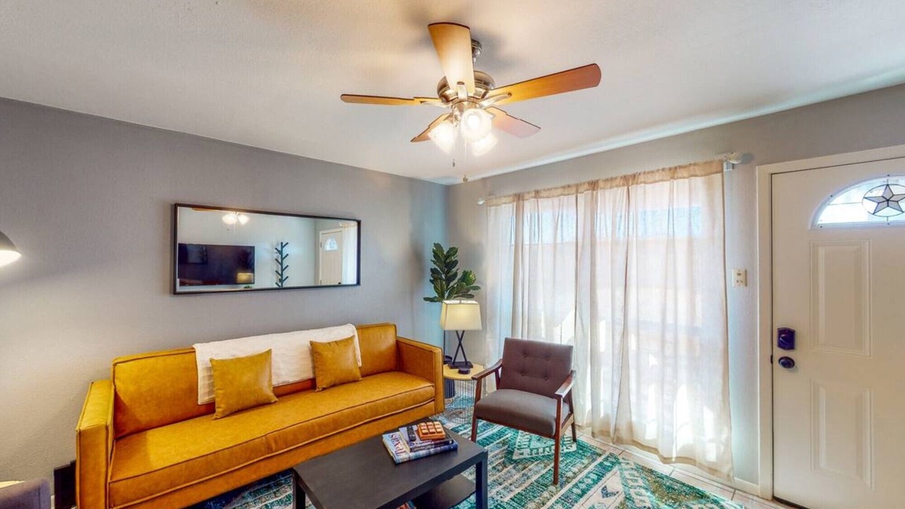 Photo of Livingroom in Waco
