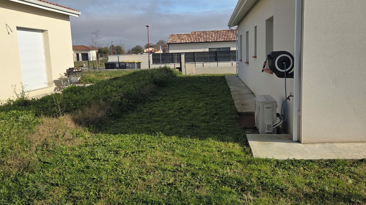 Photo of Outdoor in Peyssies