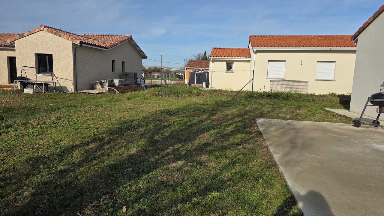 Photo of Outdoor in Peyssies